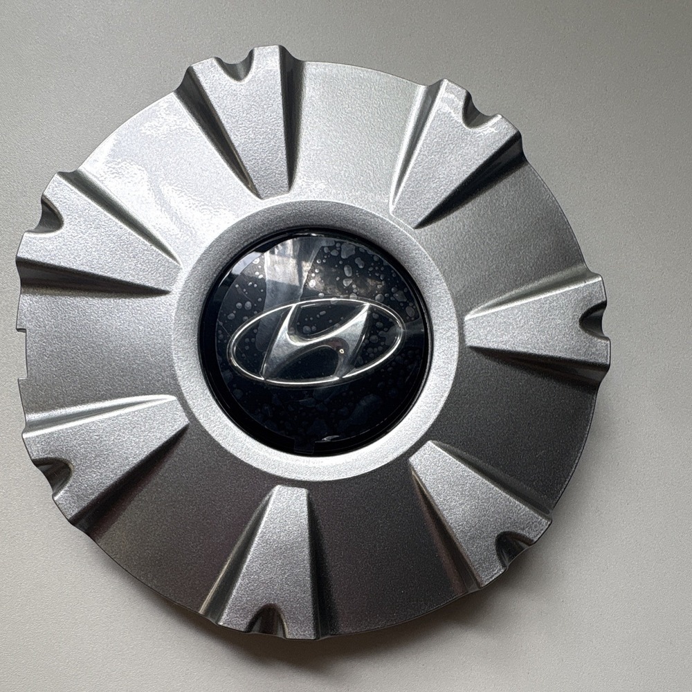 Genuine OEM Hyundai Wheel Center Cap 52960-C1300 /2015–2017 Hyundai Sonata